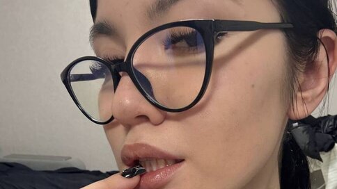 Enter MairaLyday VIP Show