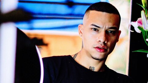 Enter MakyMaster VIP Show