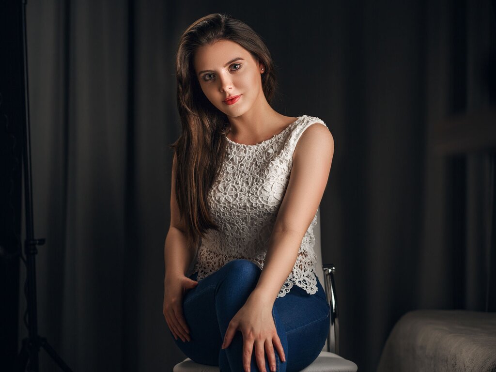 Enter MalenaDiss VIP Show