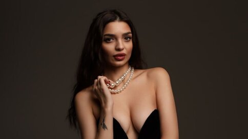 Enter MarciaMarshall VIP Show