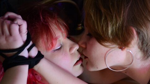 Enter MargoAndSia VIP Show