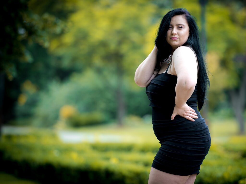 Enter MarisaAlice VIP Show