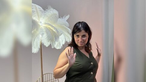 Enter MartaEdams VIP Show