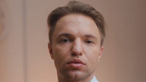 Enter MartinBree VIP Show