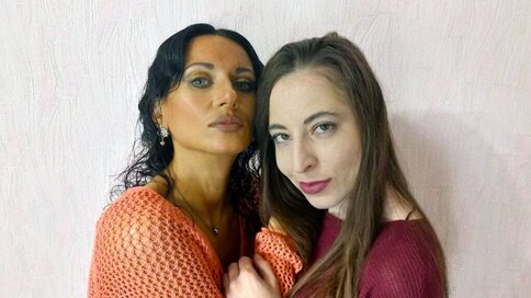 Enter MaryAndWendy VIP Show