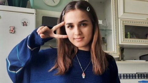 Enter MaryBesky VIP Show