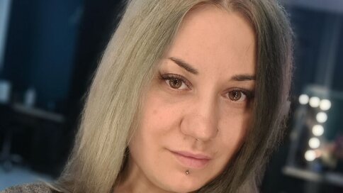 Enter MaryKitsune VIP Show