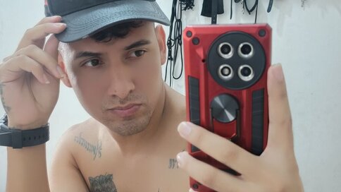 Enter MckinleyScot VIP Show