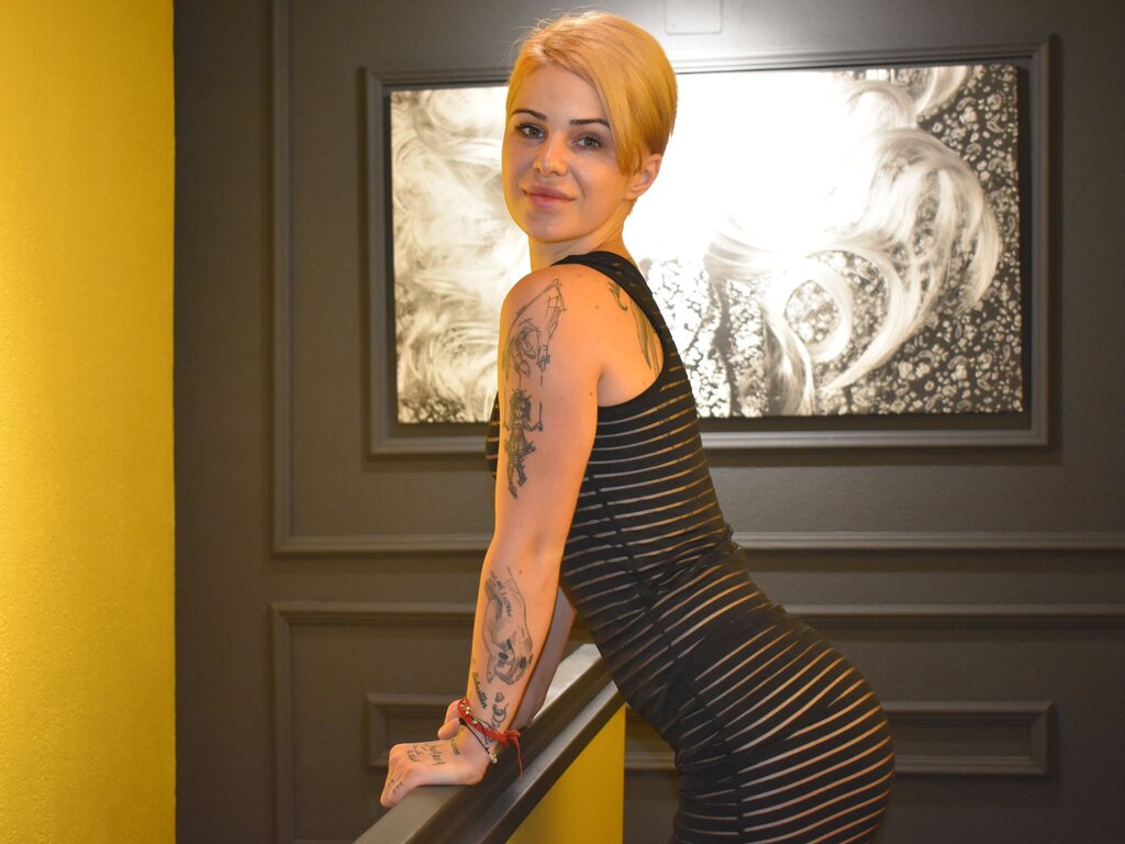 Enter MeganDiva VIP Show