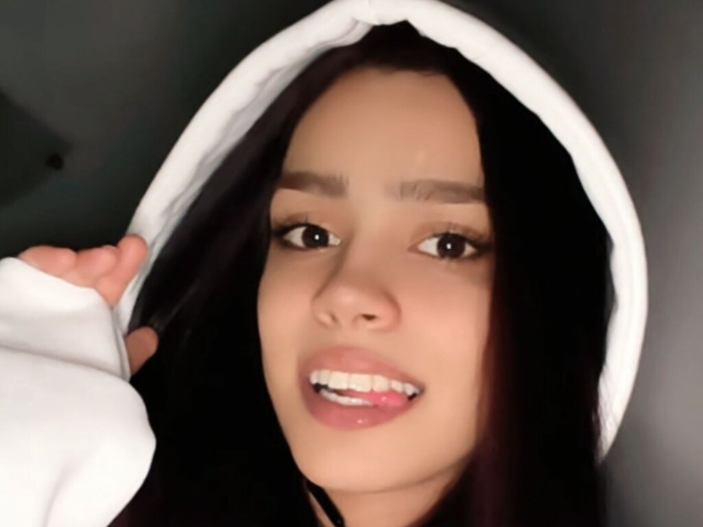 Enter MelKiara VIP Show