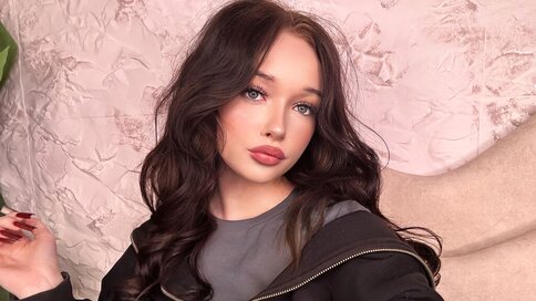 Enter MelissaStolle VIP Show