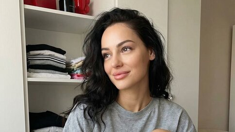 Enter MilanaVirelli VIP Show