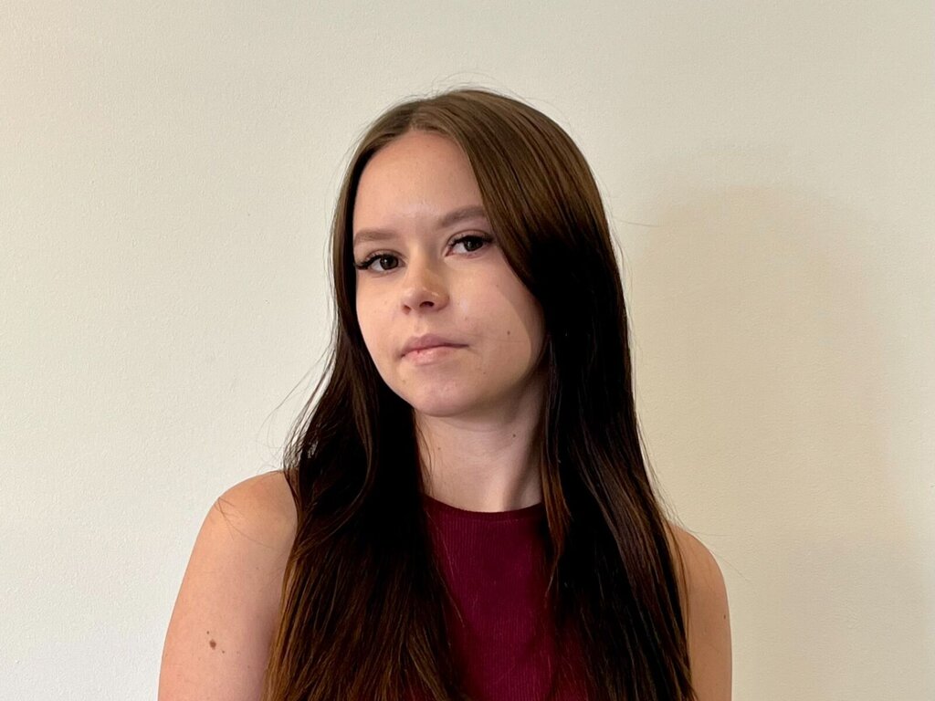 Enter MitziBekis VIP Show