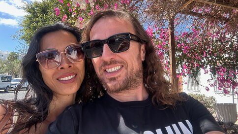 Enter MiuKay VIP Show