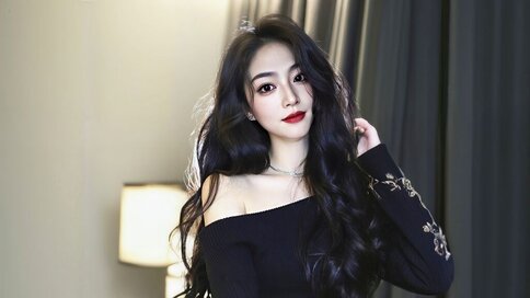 Enter MollyMary VIP Show