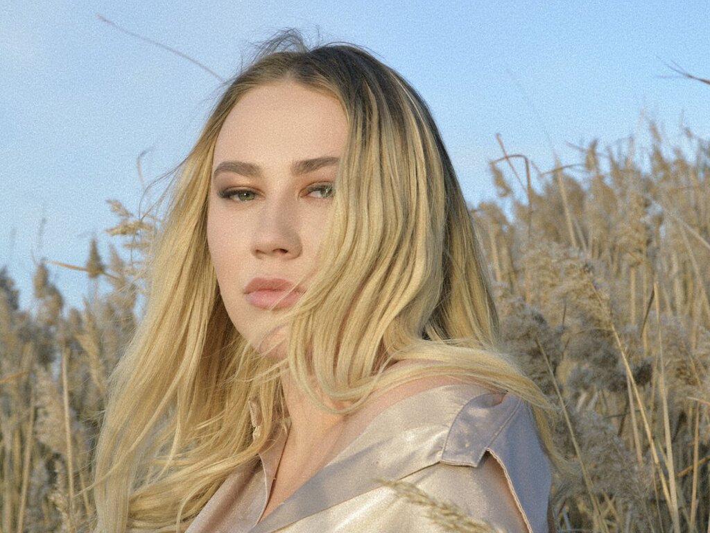 Enter MonicaBlair VIP Show