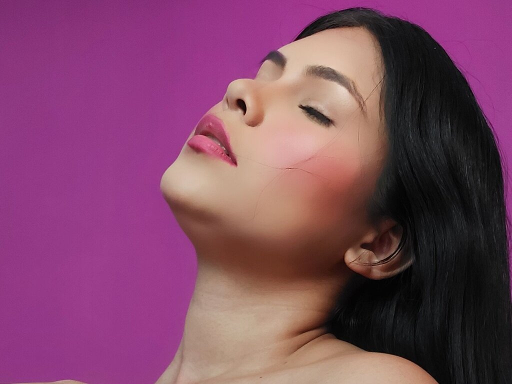 Enter NainnCarreno VIP Show