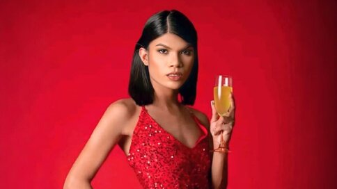 Enter NathaliaGivenchy VIP Show