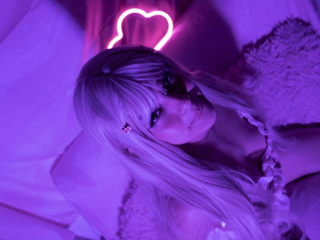 Enter NatyRivera VIP Show