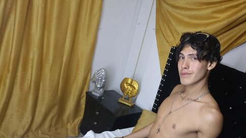 Enter NeidanVargaz VIP Show