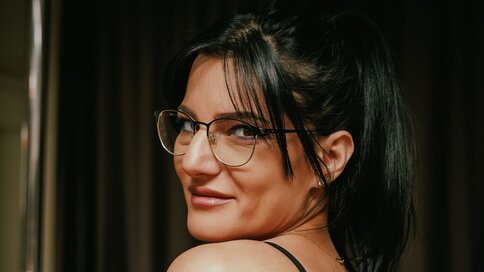 Enter NessaAlexi VIP Show