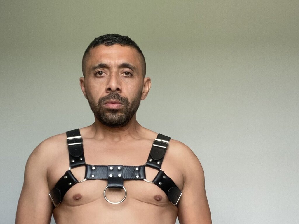 Enter NicoBlass VIP Show