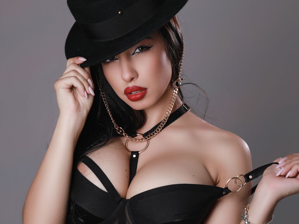 Enter NicoleStephen VIP Show