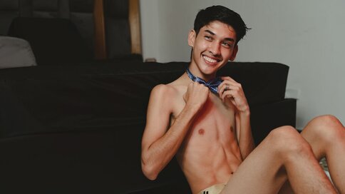 Enter RenkaDamians VIP Show