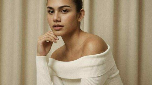 Enter SabrinaLex VIP Show