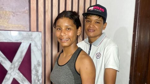 Enter SaloAndTeresa VIP Show