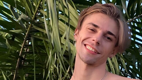 Enter SamGorgeous VIP Show