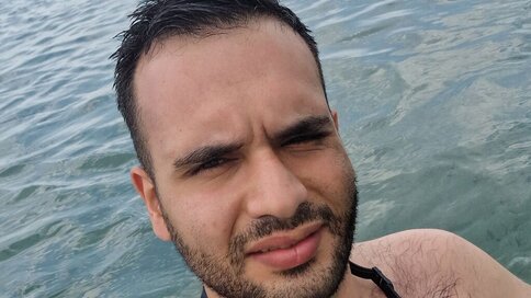 Enter SantiManti VIP Show