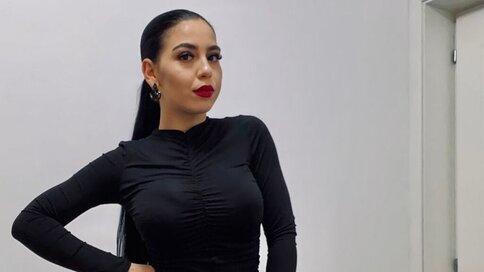 Enter SelineGray VIP Show