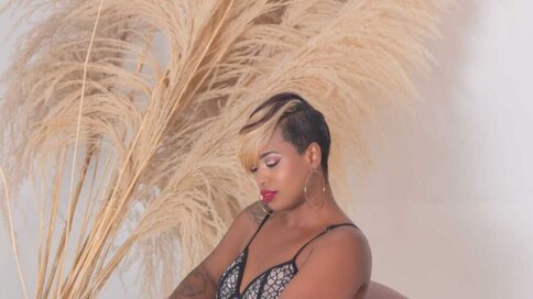 Enter ShaePalmer VIP Show