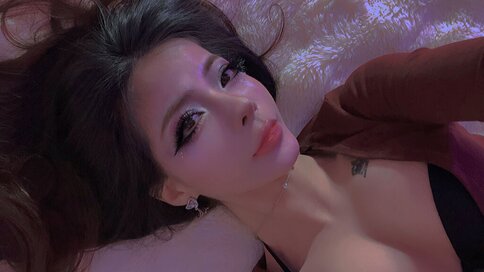 Enter SienaJuly VIP Show