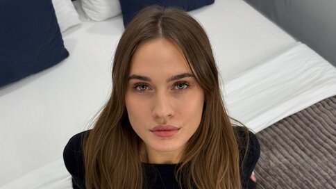 Enter SirenNova VIP Show