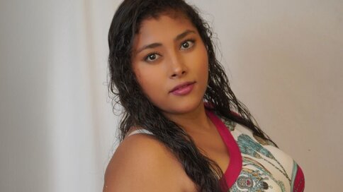 Enter SiryenayHill VIP Show