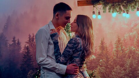 Enter SonyaandAndrew VIP Show