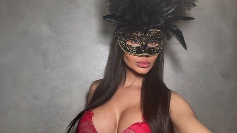 Enter SophieeLane VIP Show