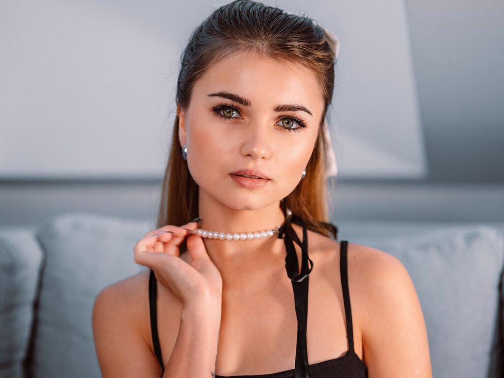 Enter StasyScorpio VIP Show