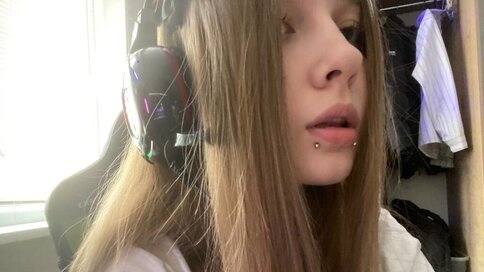 Enter StellaVibe VIP Show