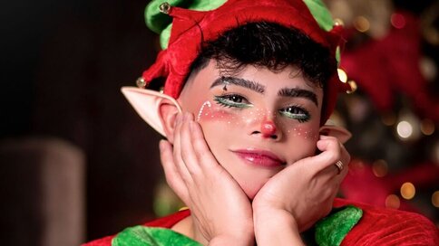 Enter StevPerez VIP Show