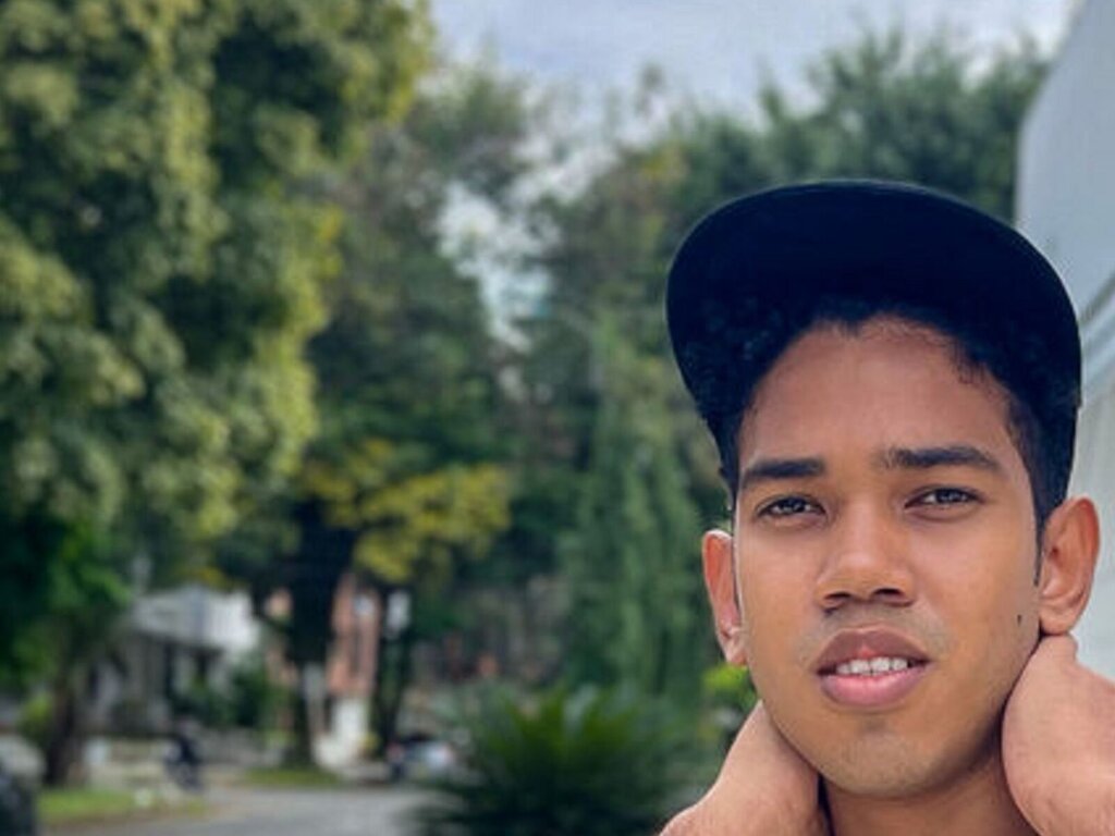 Enter StevenAndrade VIP Show