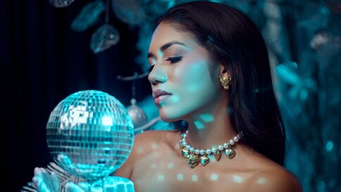 Enter SummerHudson VIP Show