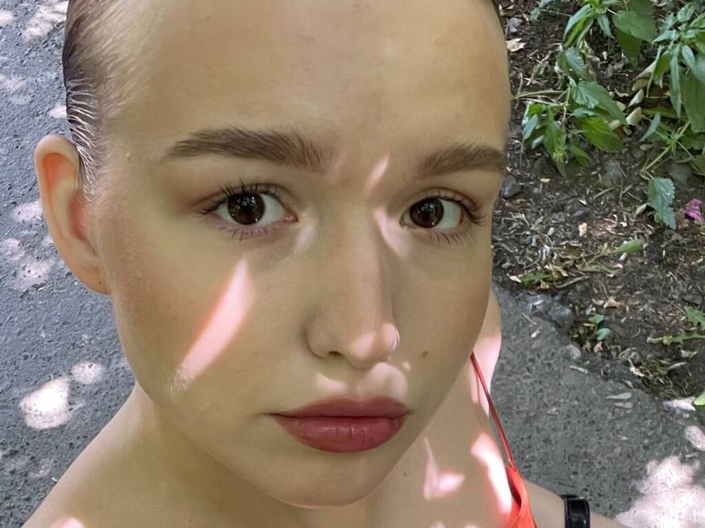 Enter SusannahBuffalo VIP Show