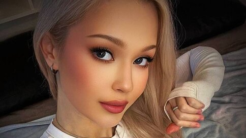 Enter TiffanieMasino VIP Show