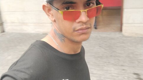 Enter TonyHops VIP Show