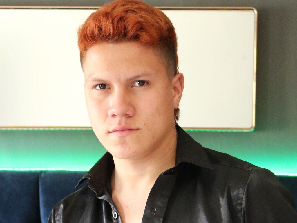 Enter TonyLevvine VIP Show