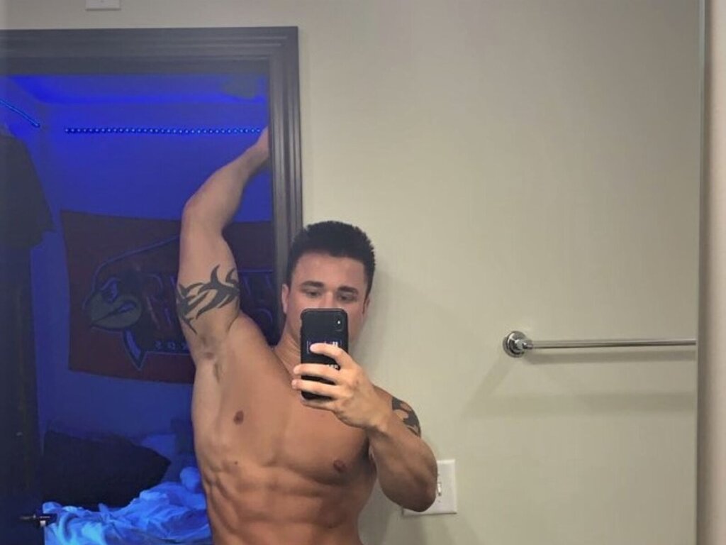 Enter TonyTee VIP Show