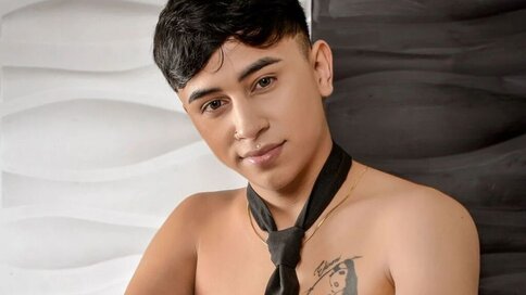 Enter TylerRaw VIP Show